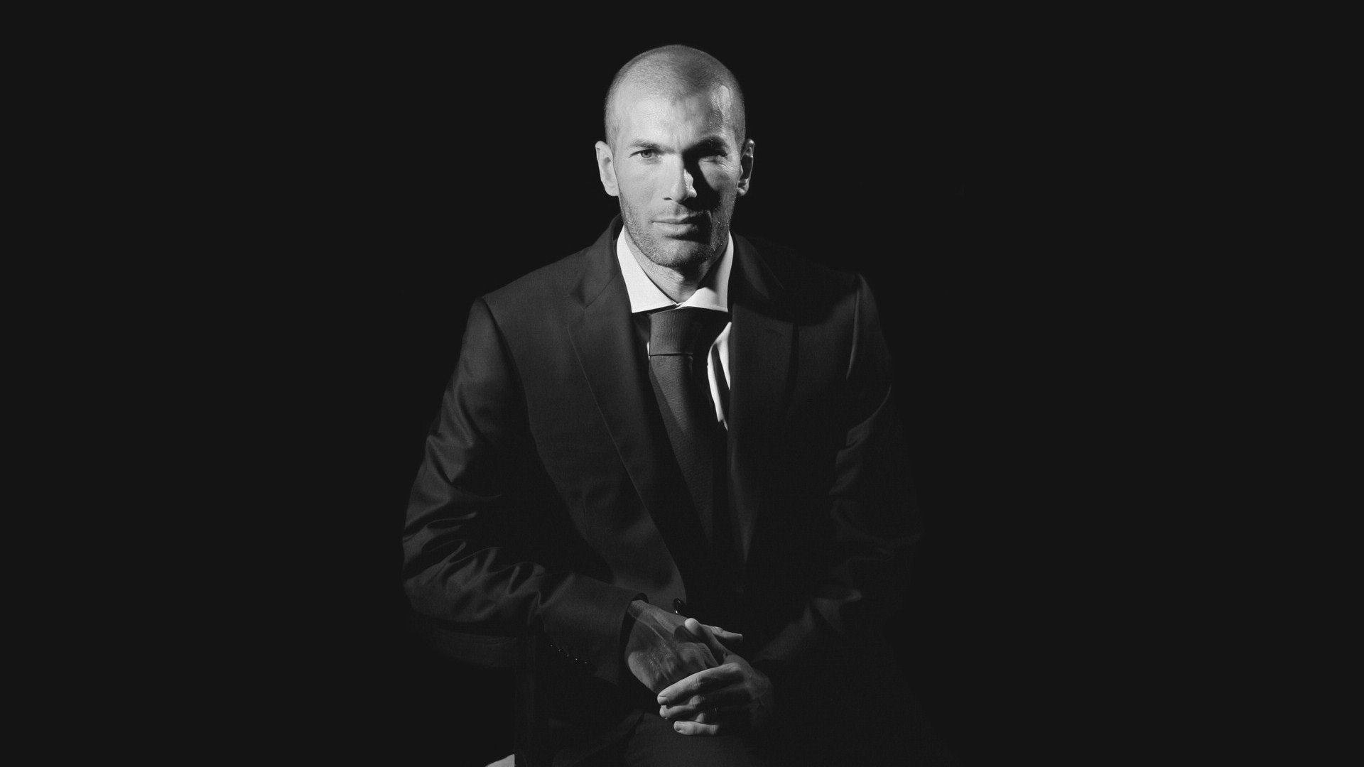 体育世界大乱炖，里昂连胜备战德甲，费城76人调整名单瞄准西甲，步行者竟为CBA蓄力？